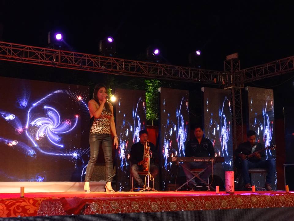 best live band with girl Antalya Turkey