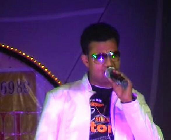 professional male singer Antalya Turkey