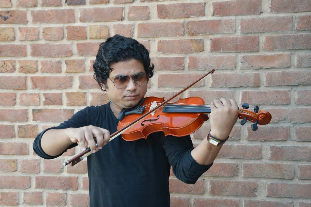best violin players Antalya Turkey
